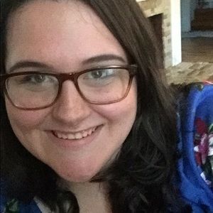 Meet your Posher, Elizabeth